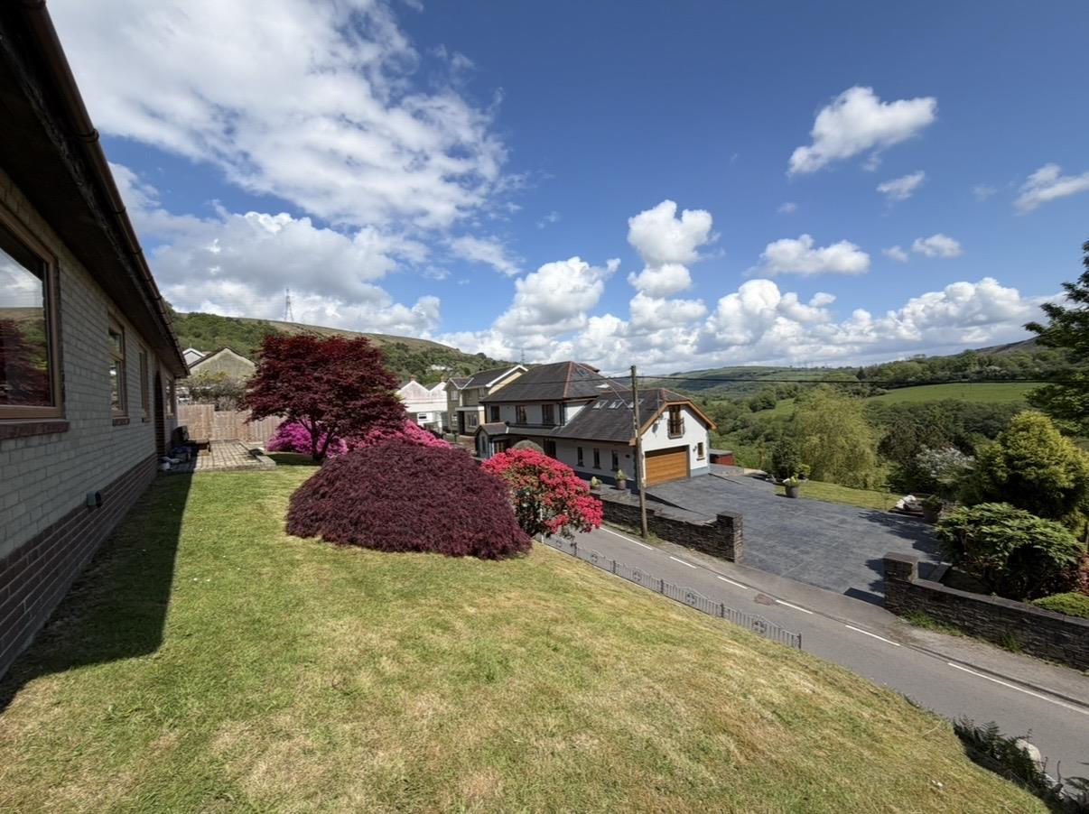 Clydach Road, Craig-Cefn-Parc, Swansea, SA6 5TA